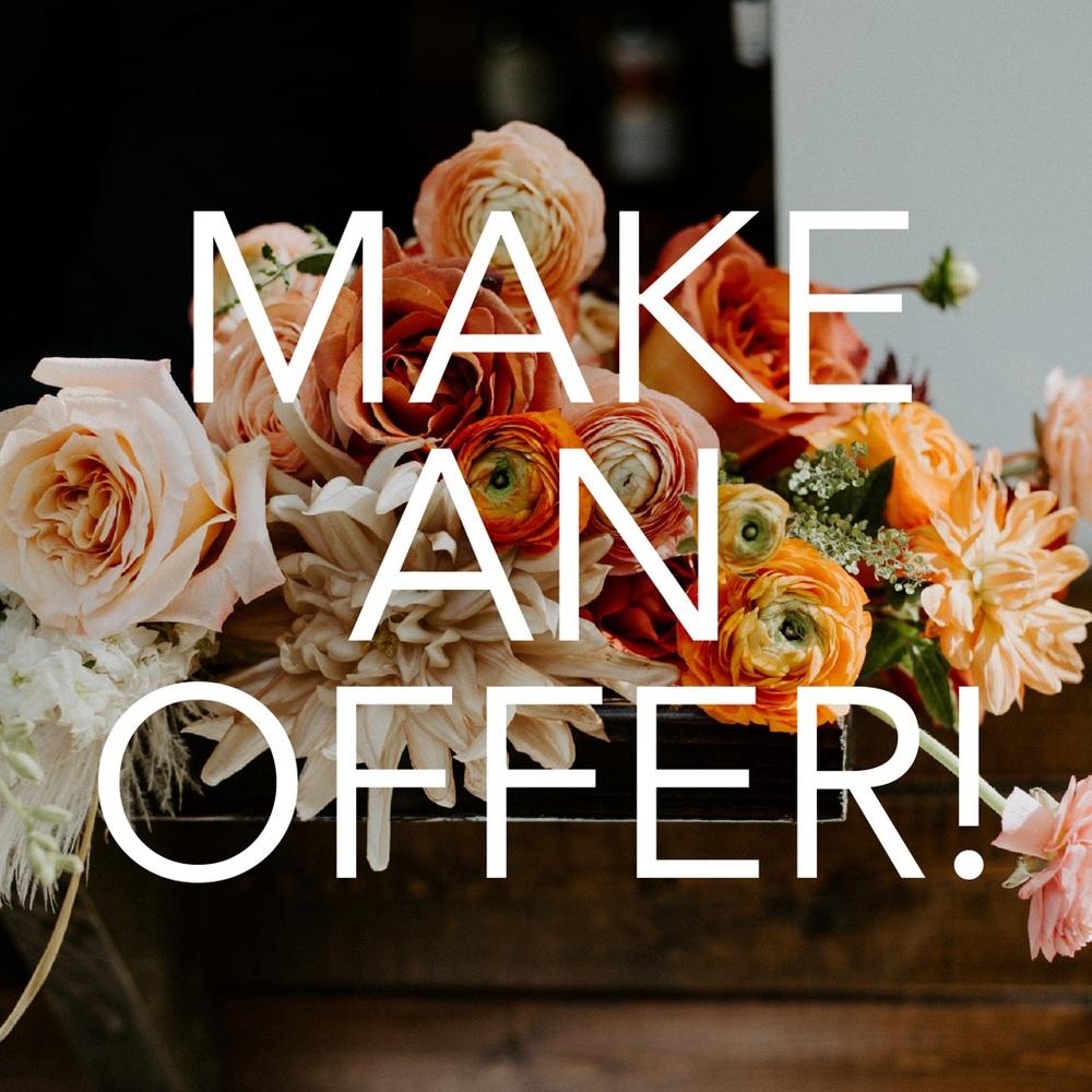OFFERS ACCEPTED 👚👖👙👠👗👜